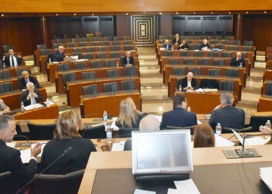 هل تمرّ “تهريبة” الـ90 مليون دولار.. قافزةً فوق الحكومة والمجلس مجتمعاً؟!