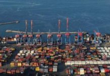 نشاط قياسي في مرفأ بيروت: 3 سفن و12,800 حاوية خلال 24 ساعة