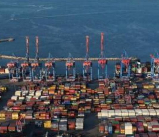 نشاط قياسي في مرفأ بيروت: 3 سفن و12,800 حاوية خلال 24 ساعة