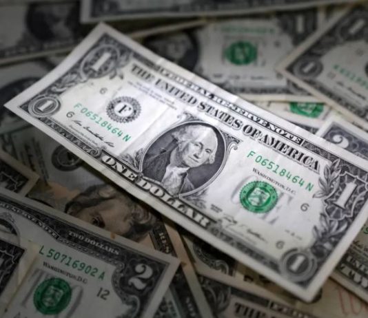 الدولار يواصل التراجع مع تصاعد توترات غرينلاند والضغوط على الأصول الأميركية