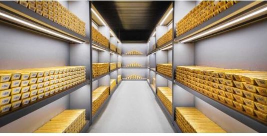 الفجوة المالية و”إغراء” الذهب: هل تُسدّ خسائر من الاحتياطي السيادي؟