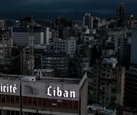 شتاءٌ بلا كهرباء.. طلابٌ ومرضى يدفعون الثمن