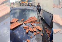 مئات السيارات المستوردة عالقة عند الحدود