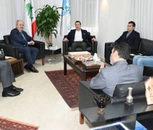 جابر عرض وشحادة الإجراءات التنفيذية لإصدار الطابع الإلكتروني