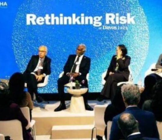 البساط شارك في سلسلة لقاءات وندوات في دافوس