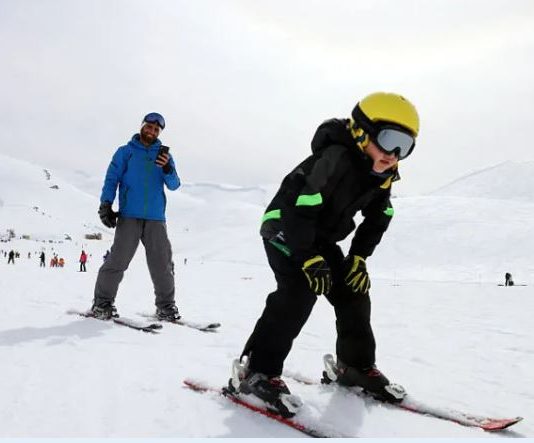 ثلوج كفرذبيان: دعوة لمنع الرحلات..وتنديد بـ”التمييز”