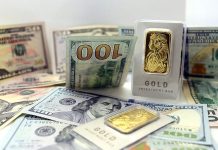 الذهب يرتفع والنفط يقترب من أعلى مستوياته في 7 أشهر