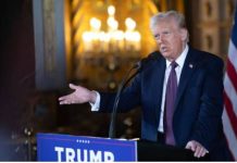 ترامب يعلن رفع الرسوم الجمركية العالمية