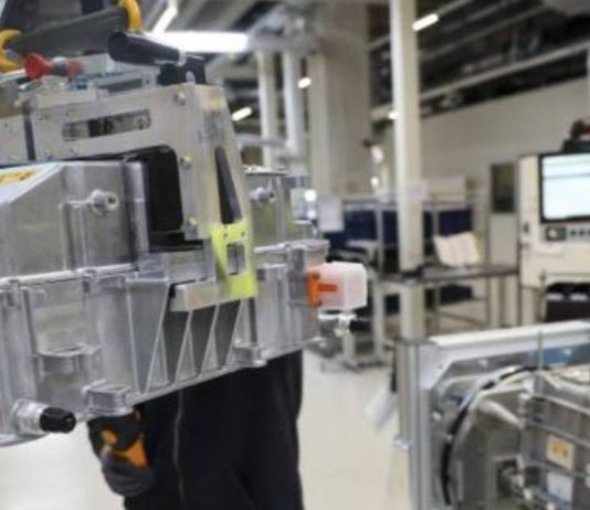 بفعل الحرب.. تحذيرات من “أسوأ أزمة صناعية” تضرب العالم