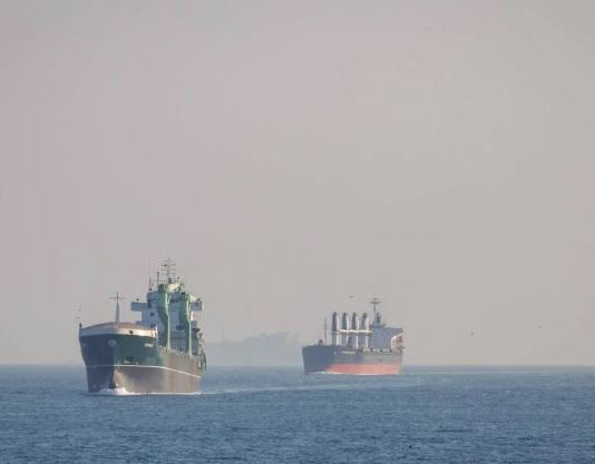 عملاق الملاحة الفرنسي يطلق ممرات برية عبر السعودية والإمارات لتجاوز «هرمز»