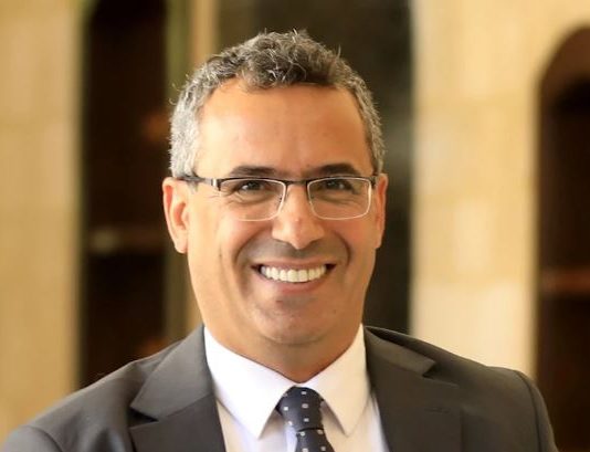 هاني: المنتجات الزراعية متوفرة ولا داعي للتهافت عليها