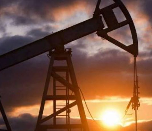 توقعات بانخفاض الطلب العالمي على النفط بنحو 80 ألف برميل يوميا في عام 2026