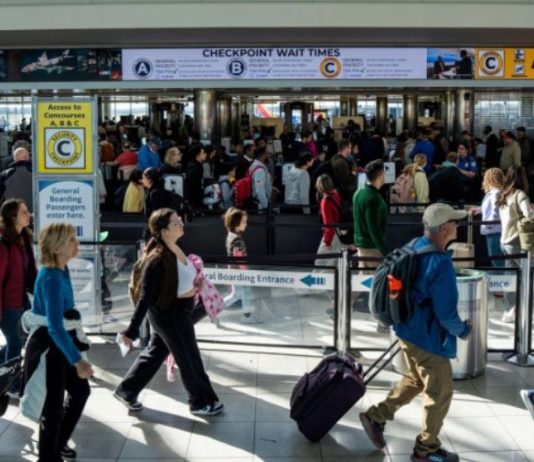 قطاع الطيران في مأزق غلاء الوقود وضعف الطلب على السفر