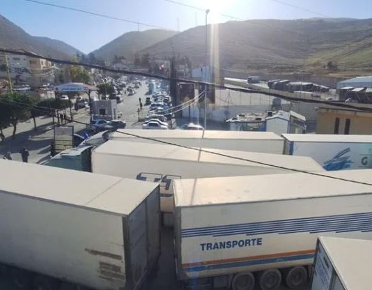 شريان الاقتصاد يختنق: معبر “المصنع” يهدّد ثلث صادرات لبنان