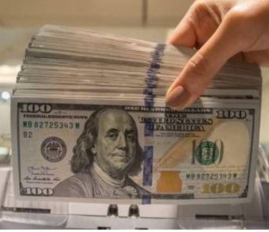 تحويلات المغتربين “طوق نجاة” وسط انهيار متصاعد