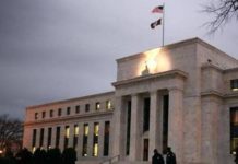 التضخم الناتج عن الحرب على إيران يدفع “الفيدرالي” لبحث رفع الفائدة