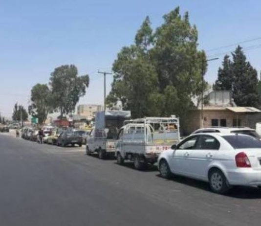 طوابير طويلة أمام محطات الوقود في سوريا