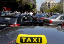 تعرفة النقل ثابتة رغم تراجع المحروقات… السائقون يرصدون خطوات وزارة الاشغال