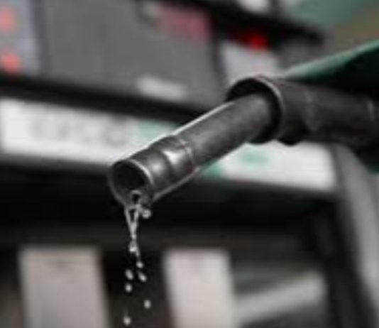 ما صحة زيادة 15% على صفيحة البنزين؟!