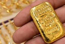 الذهب يتراجع ويحقّق خسارة أسبوعية
