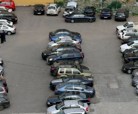 عصابات ترصد السيارات المتروكة في بيروت: بطاقة تحدّد «الهدف»