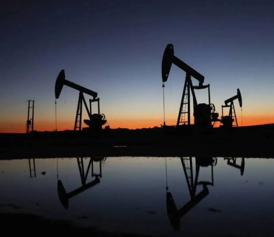 رويترز: النفط يقفز 4% بعد صواريخ الحوثيين على السعودية