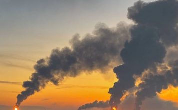 النفط يهبط دون 100 دولار وسط آمال التهدئة الأميركية – الإيرانية