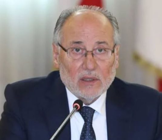 “الحكومة أمام قنبلة ضخمة موقوتة تتمثّل بهيكلية القطاع العام” الحلبي: السياسيون يعتبرون الصراع الطائفي تجارة رابحة قانون العفو بزار إنتخابي مذهبي وطائفي مقيت لكسب الأصوات