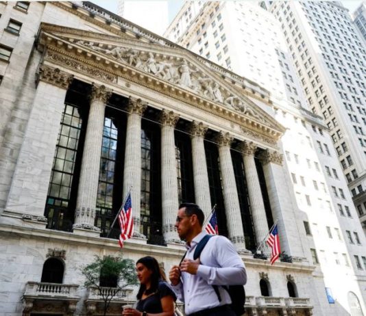 كيف يعيد كبار مديري السندات رسم استراتيجياتهم في سوق مضطربة؟