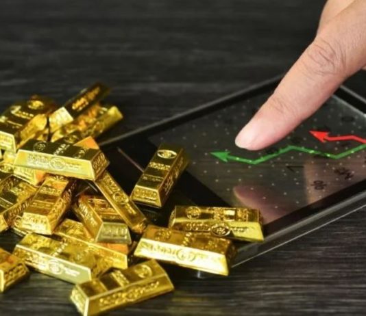 الذهب يهبط مع تنامي توقعات رفع الفائدة بفعل مخاوف التضخم