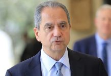 «القوات» تطلب فتح مزراب «المُهجّرين» على حساب وزارة الصحة!