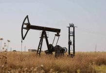 تراجع أسعار النفط مع زيادة صادرات الشرق الأوسط